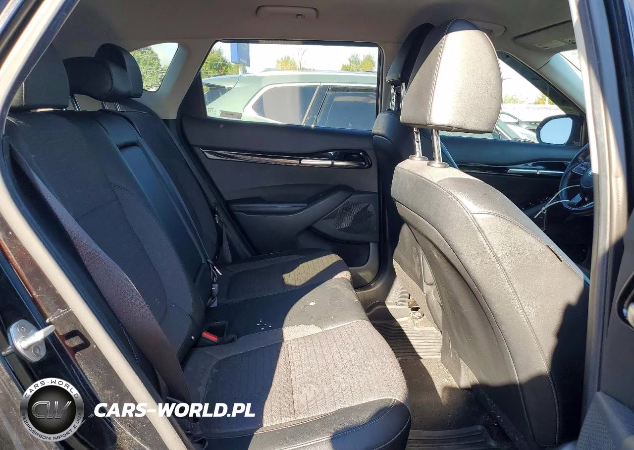 2021 Kia Seltos S VIN:KNDEUCAA0M7046766 - 11