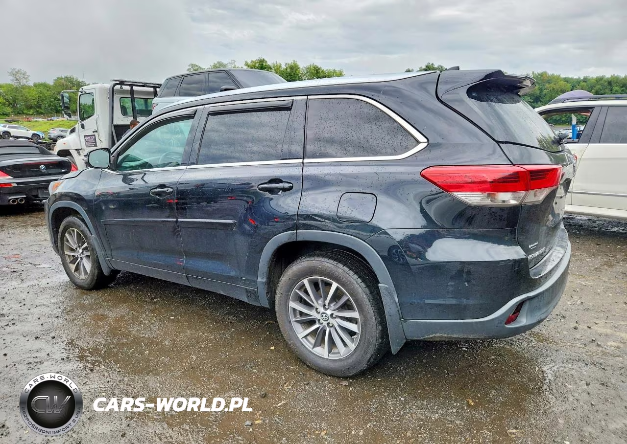 2018 Toyota Highlander Se VIN:5TDJZRFHXJS898889 - 2
