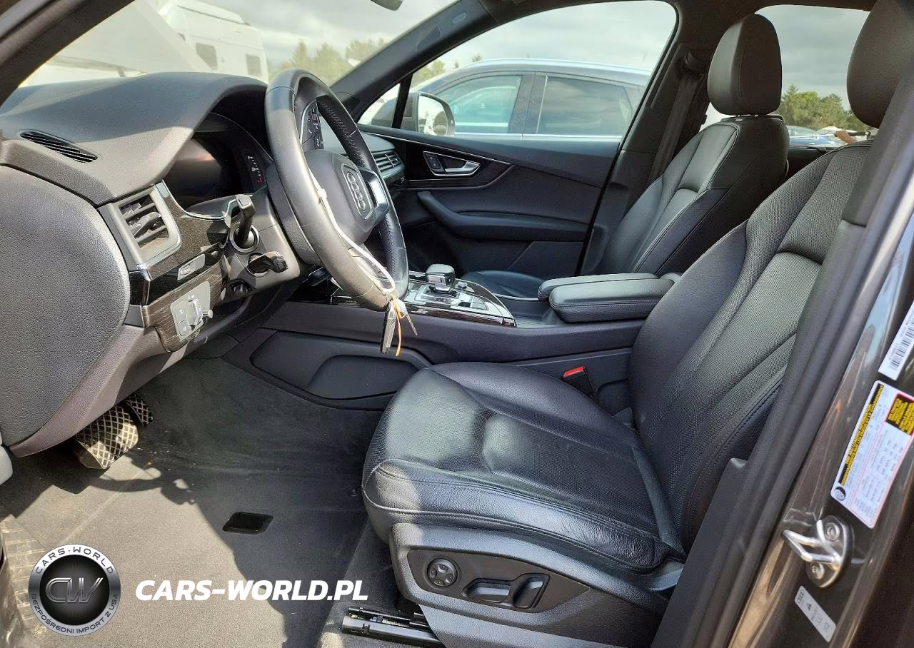 2018 Audi Q7 Premium Plus VIN:WA1LAAF7XJD048730 - 7