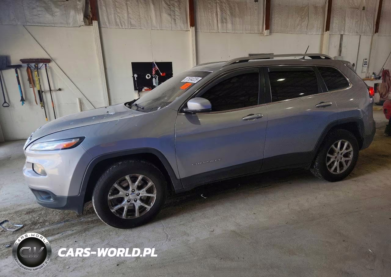 2016 Jeep Cherokee Latitude – zdjęcie 1 z 13