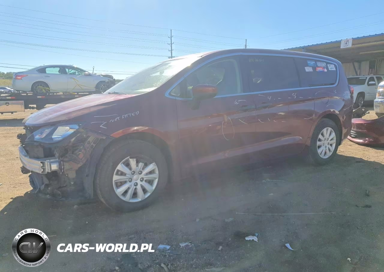 2018 Chrysler Pacifica L VIN:2C4RC1AGXJR103806 - 1