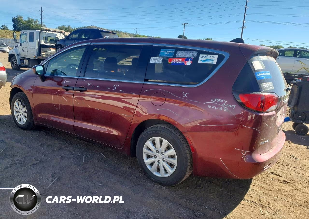 2018 Chrysler Pacifica L VIN:2C4RC1AGXJR103806 - 2