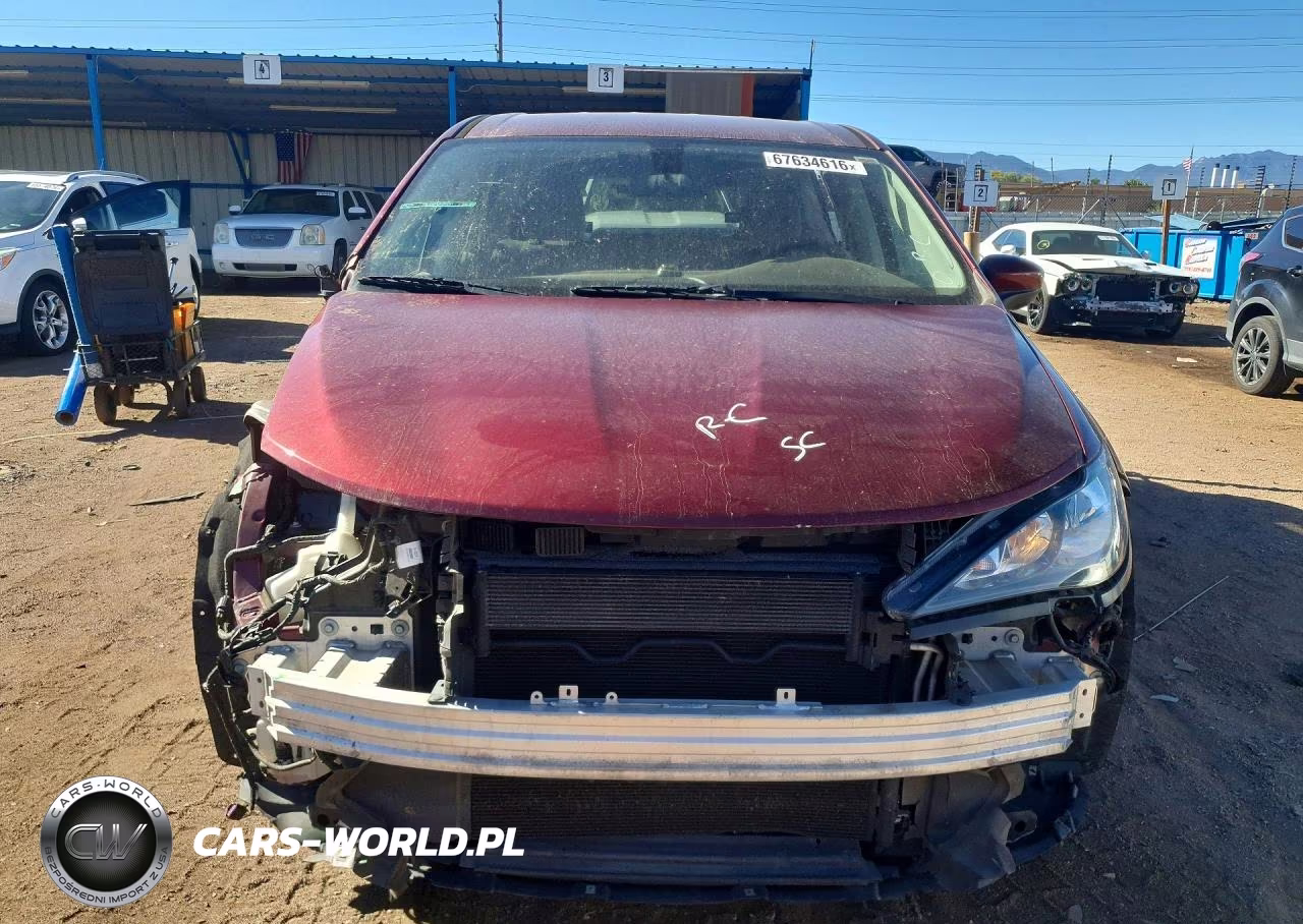 2018 Chrysler Pacifica L VIN:2C4RC1AGXJR103806 - 5