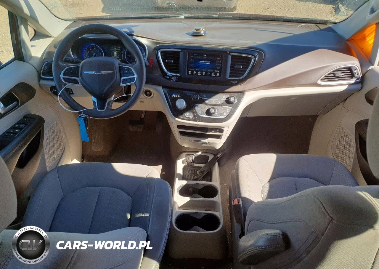 2018 Chrysler Pacifica L VIN:2C4RC1AGXJR103806 - 8