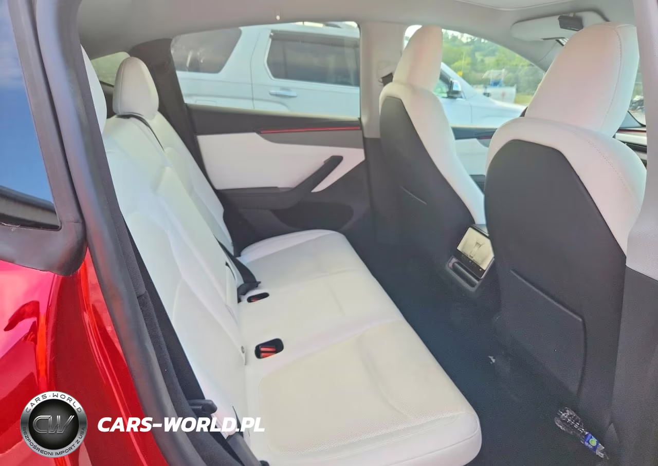 2026 Tesla Model Y VIN:7SAYGDEE5TA575890 - 10