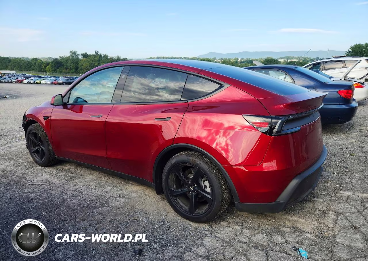 2026 Tesla Model Y VIN:7SAYGDEE5TA575890 - 2
