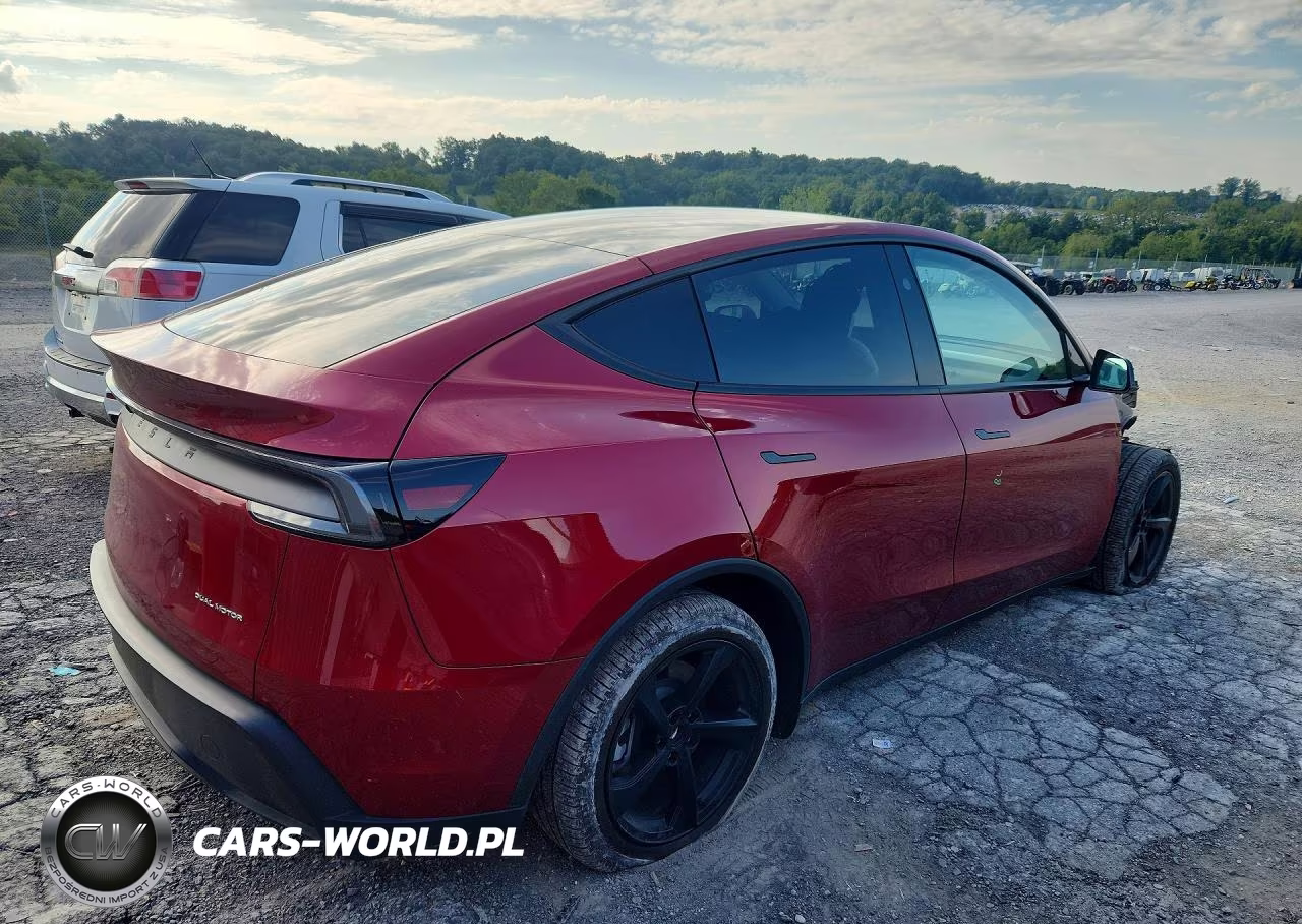 2026 Tesla Model Y VIN:7SAYGDEE5TA575890 - 3