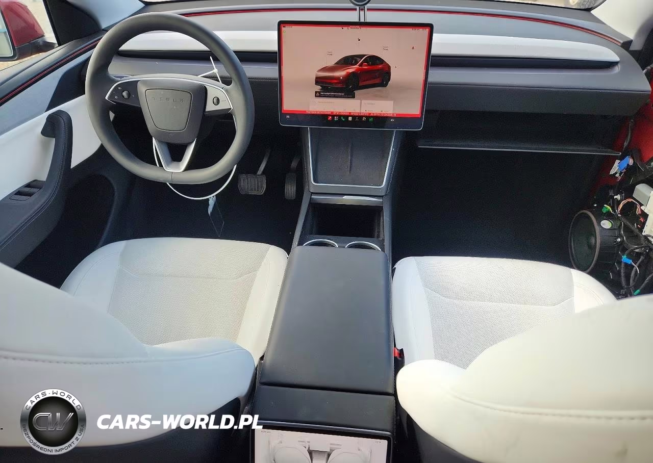 2026 Tesla Model Y VIN:7SAYGDEE5TA575890 - 8