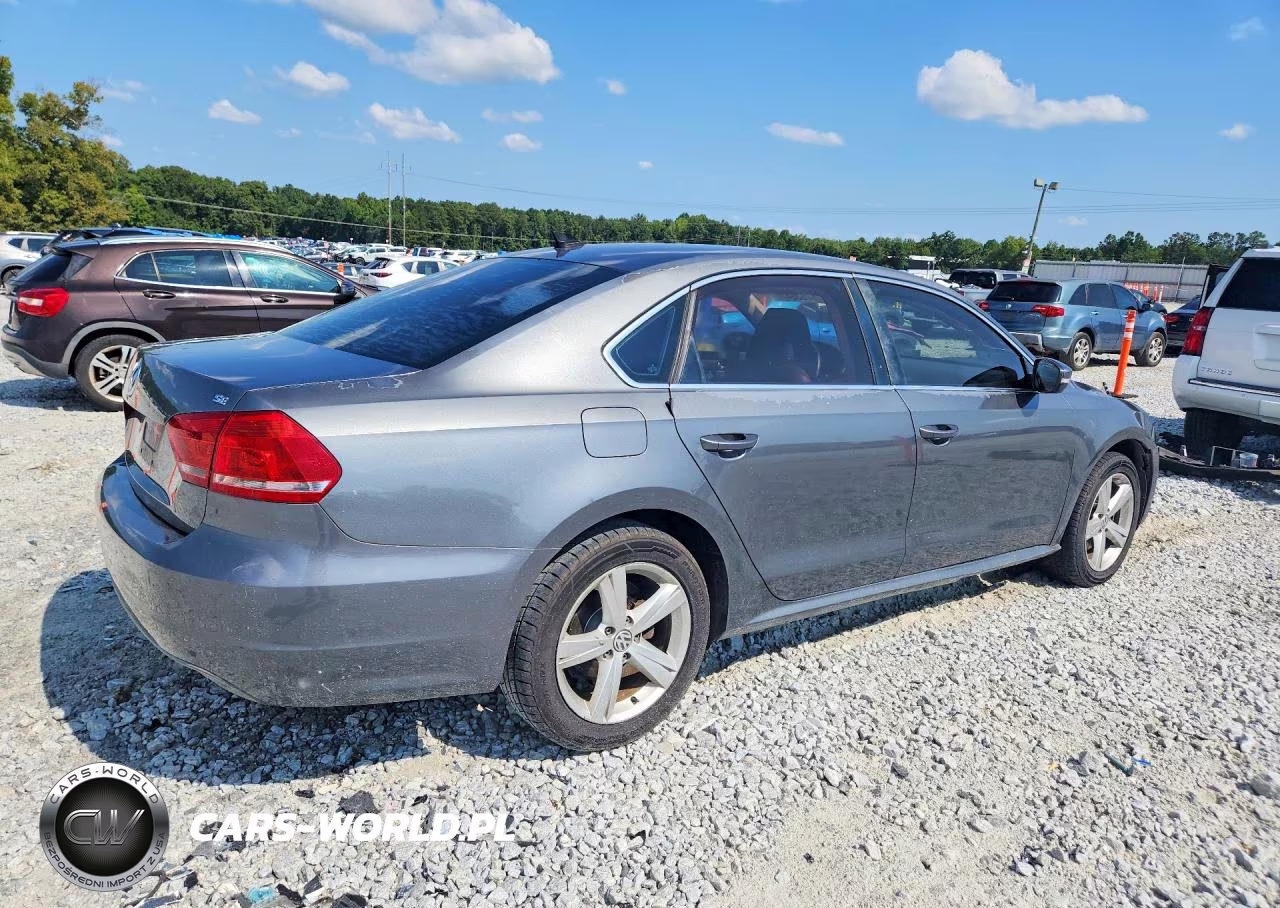 2014 Volkswagen Passat Se VIN:1VWBP7A36EC004658 - 3