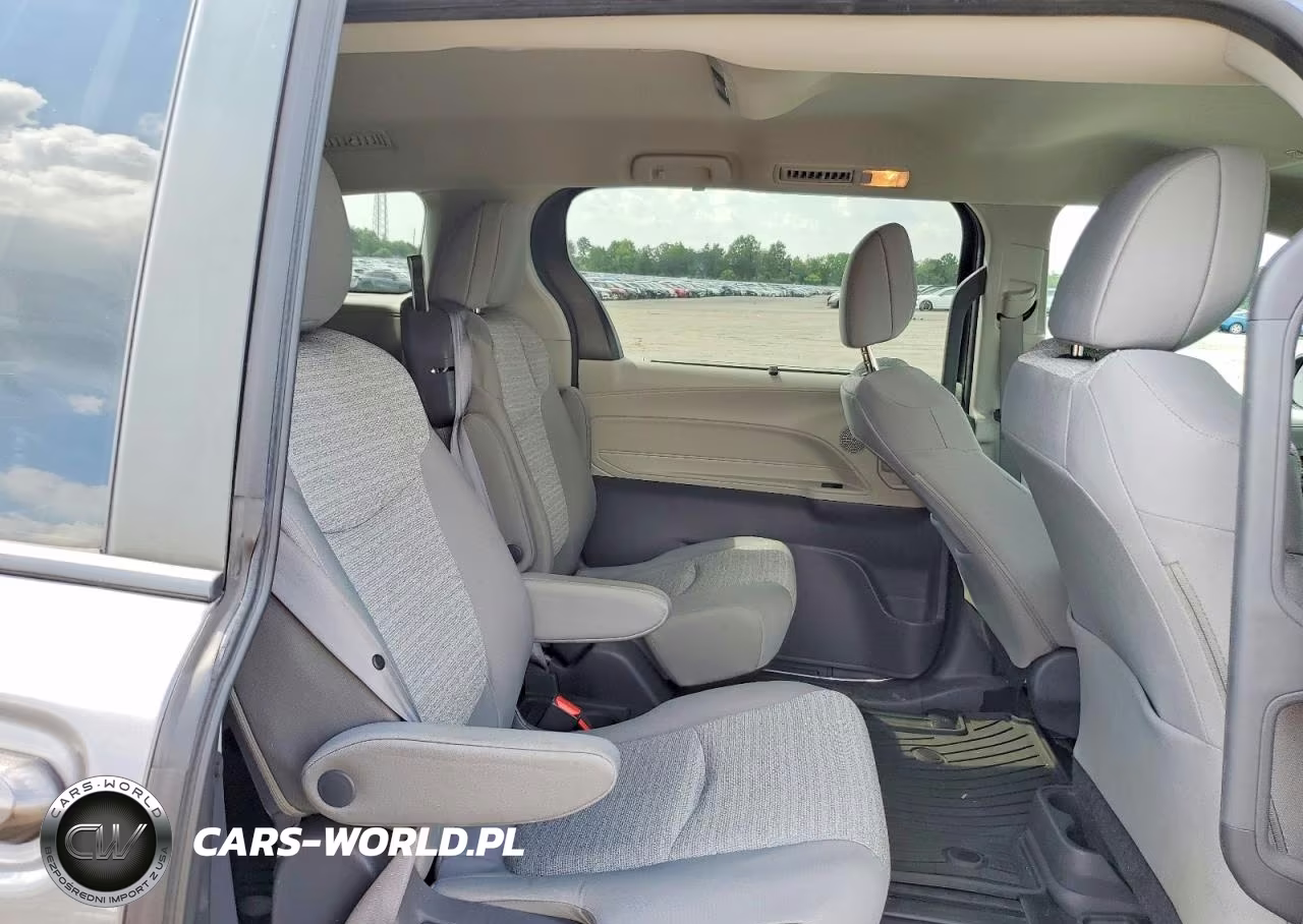 2021 Toyota Sienna Le VIN:5TDKRKEC2MS057042 - 11