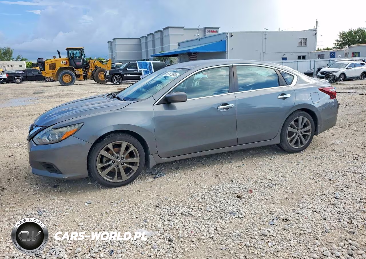 2018 Nissan Altima 2.5 Sr VIN:1N4AL3AP1JC135082 - 1