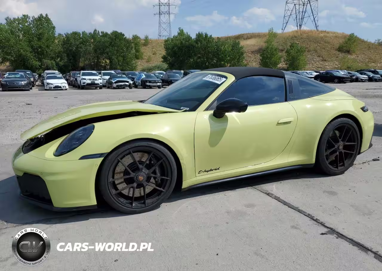 2025 Porsche 911 Targa 4 Gts
