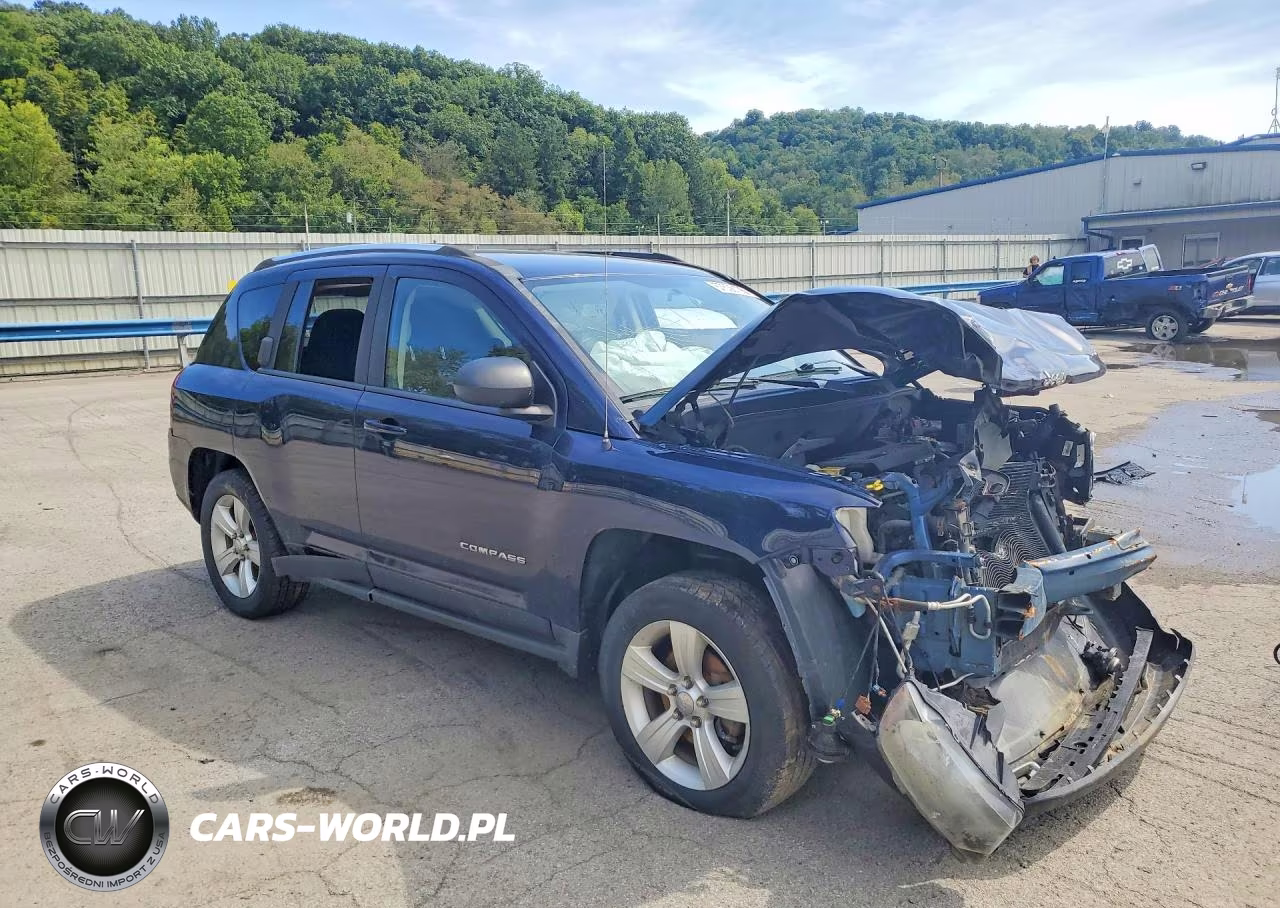 2014 Jeep Compass Sport VIN:1C4NJDBB0ED626706 - 4