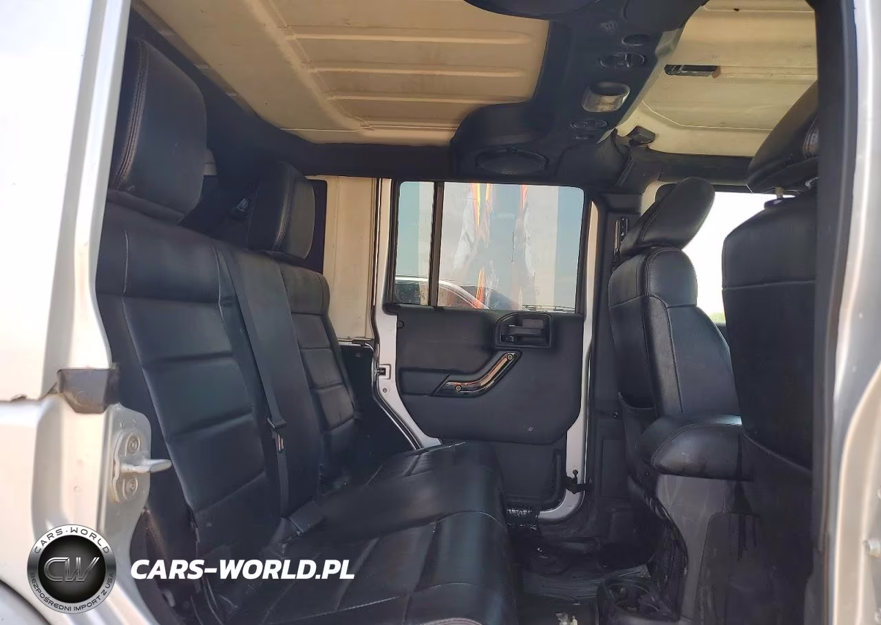 2012 Jeep Wrangler Unlimited Sahara VIN:1C4HJWEGXCL258411 - 10