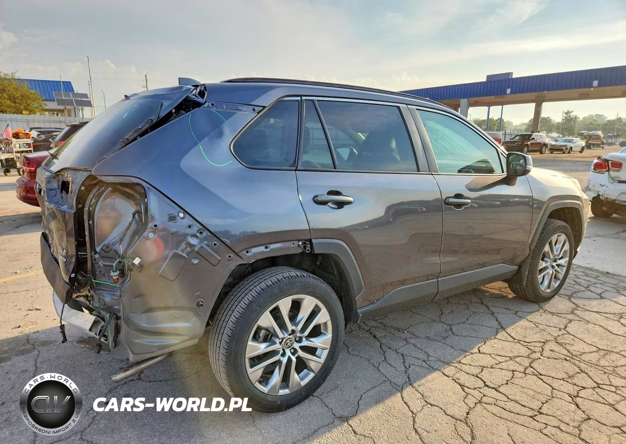 2023 Toyota Rav4 Xle Premium VIN:2T3A1RFV5PC381473 - 3