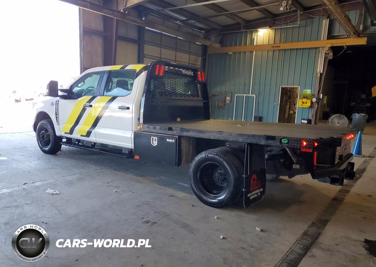 2025 Ford F350 Super Duty Flatbed Truck VIN:1FD8W3HT4SEC33236 - 2