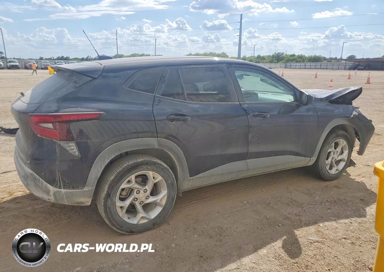 2025 Chevrolet Trax Ls VIN:KL77LFEP3SC340319 - 3