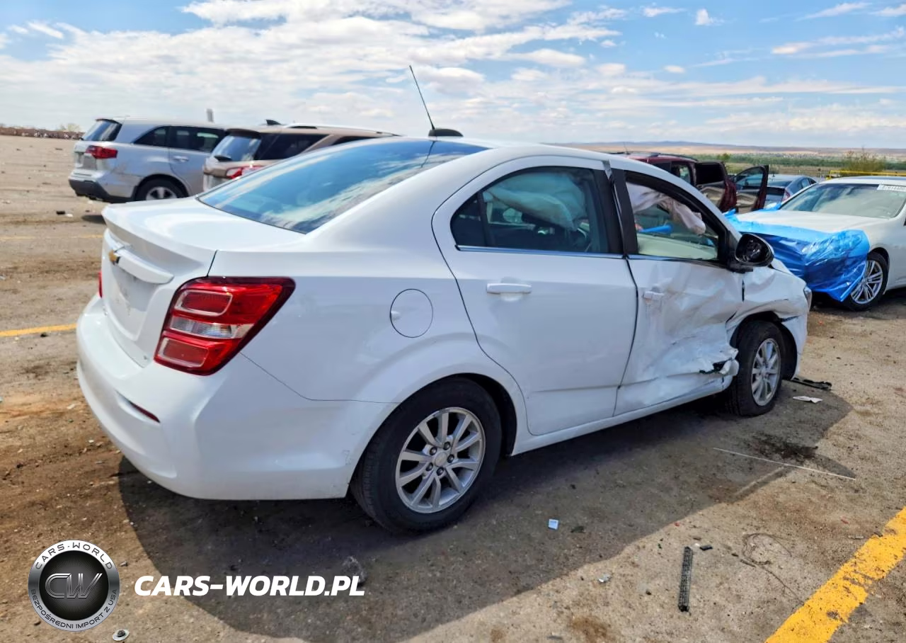 2019 Chevrolet Sonic Lt VIN:1G1JD5SB9K4136250 - 3