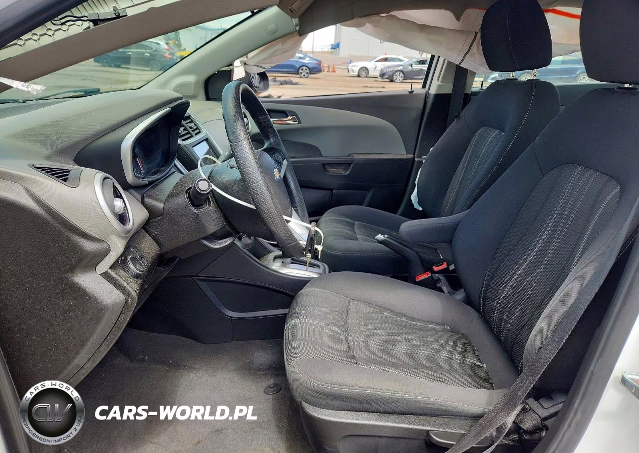 2019 Chevrolet Sonic Lt VIN:1G1JD5SB9K4136250 - 7