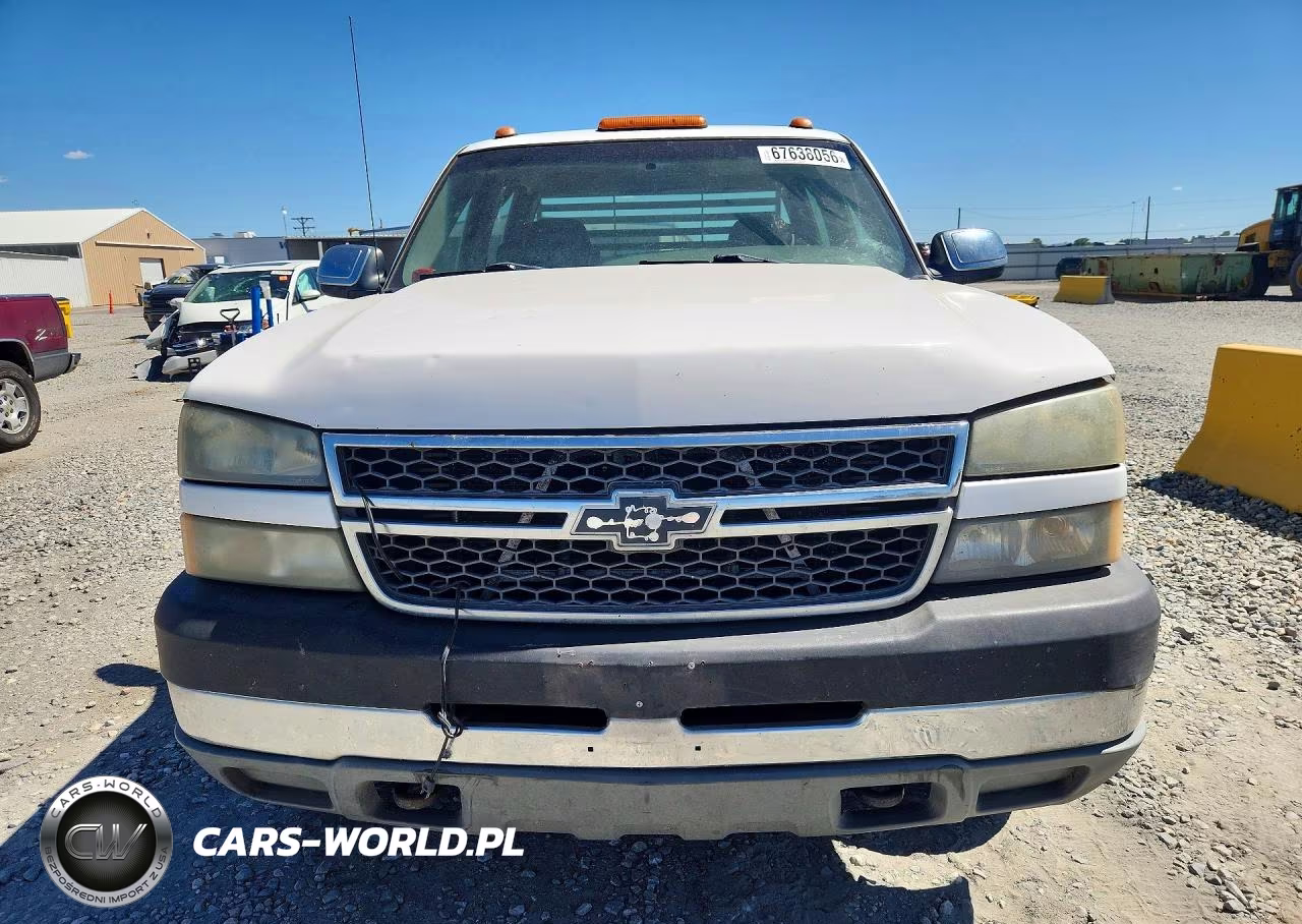2005 Chevrolet Silverado K3500 VIN:1GCJK33245F876264 - 5