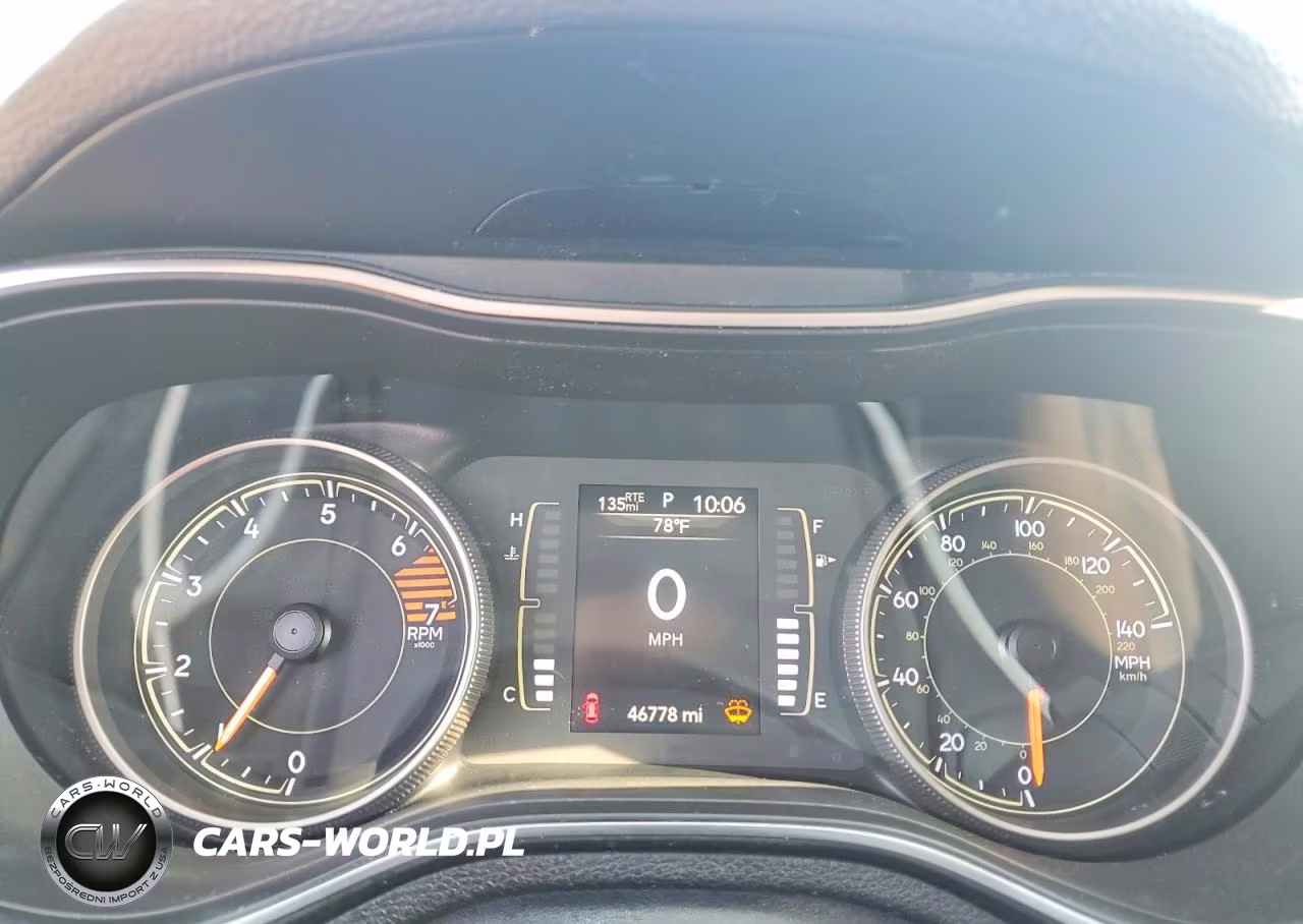 2019 Jeep Cherokee Latitude VIN:1C4PJMCB8KD162440 - 9