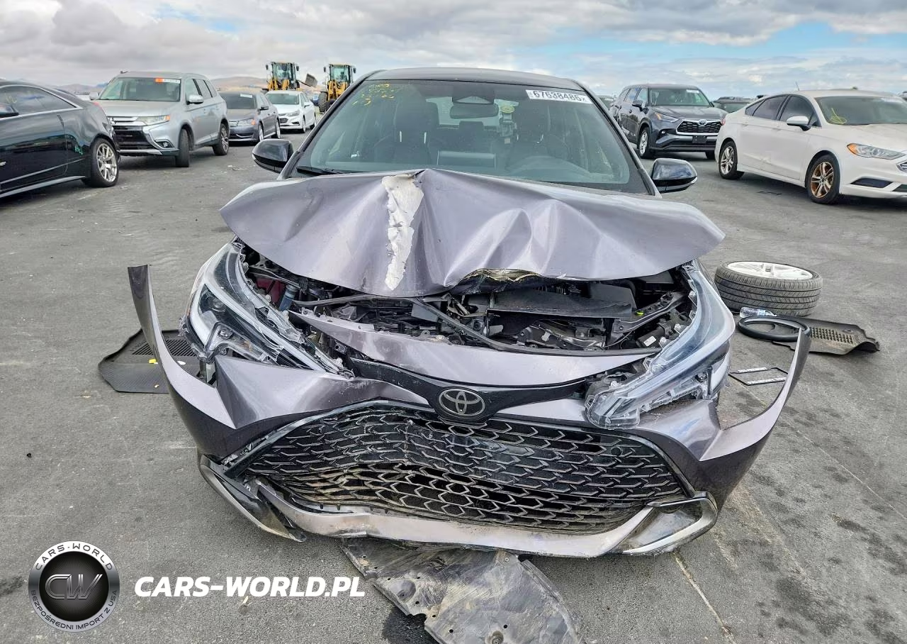 2025 Toyota Corolla Xse VIN:JTNC4MBE0S3242298 - 5
