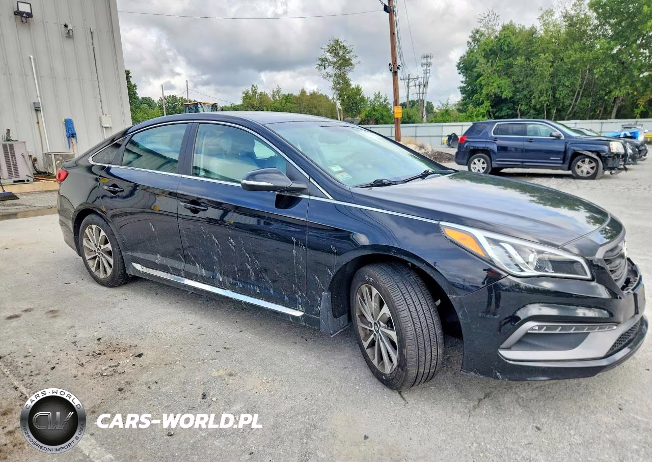 2017 Hyundai Sonata Sport VIN:5NPE34AF5HH554933 - 4