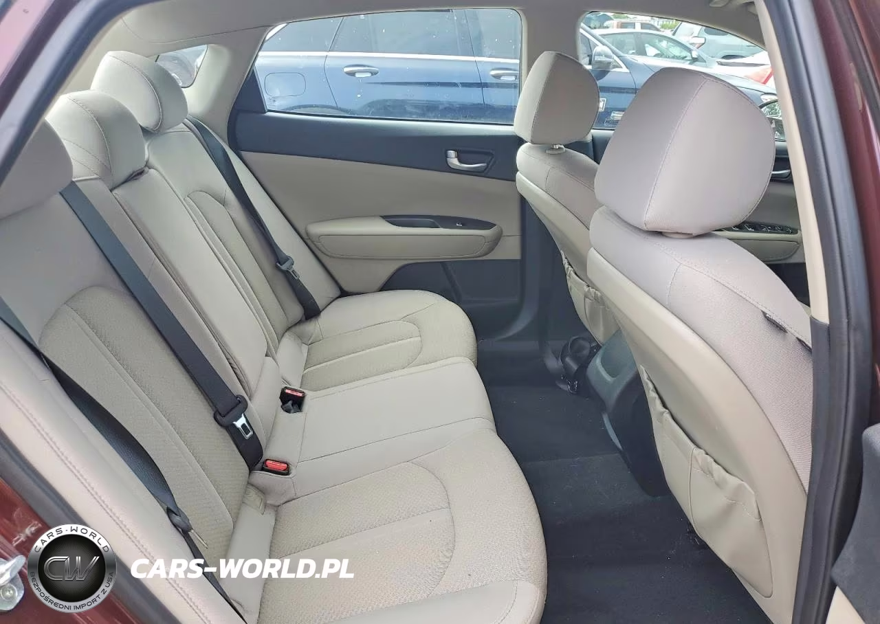 2017 Kia Optima Lx VIN:5XXGT4L30HG151594 - 10