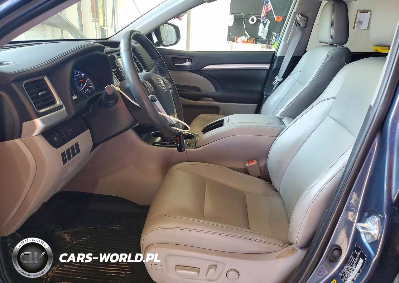 2019 Toyota Highlander Xle VIN:5TDJZRFH2KS732884 - 7