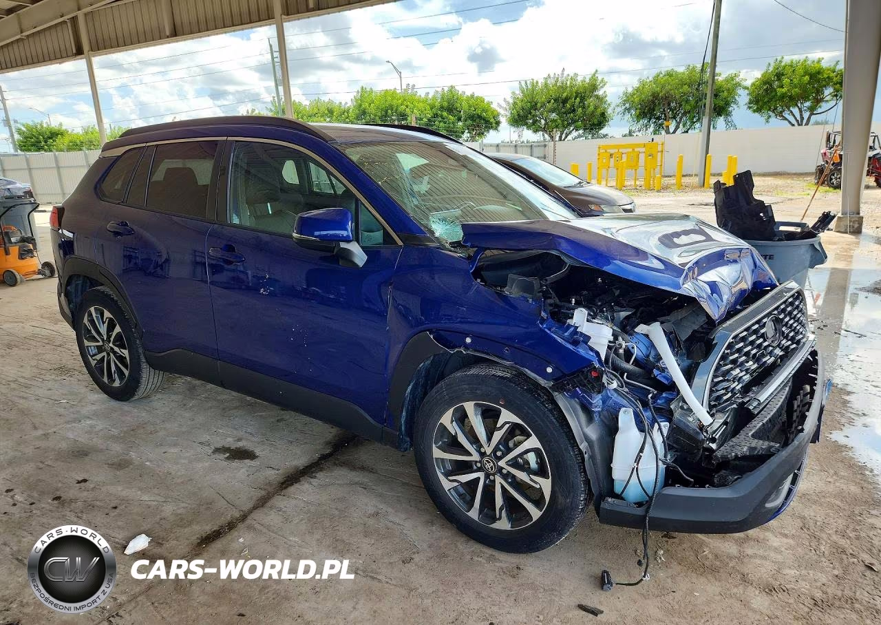 2023 Toyota Corolla Cross Xle VIN:7MUDAAAGXPV063510 - 4