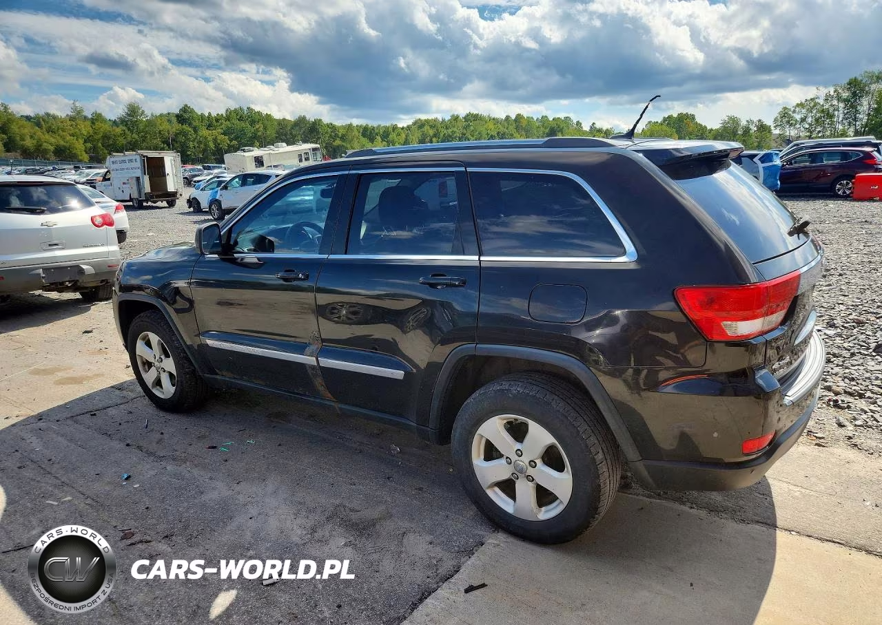 2013 Jeep Grand Cherokee Laredo VIN:1C4RJFAG8DC648323 - 2