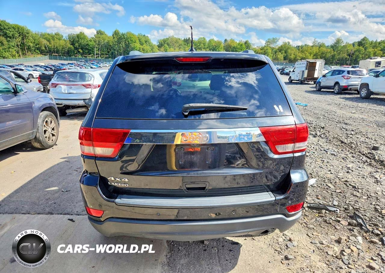 2013 Jeep Grand Cherokee Laredo VIN:1C4RJFAG8DC648323 - 6