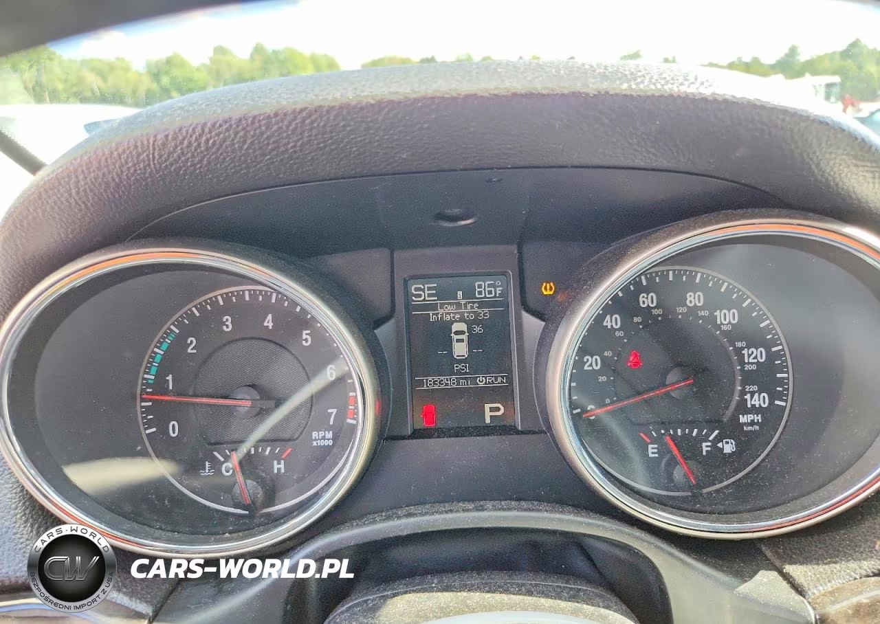 2013 Jeep Grand Cherokee Laredo VIN:1C4RJFAG8DC648323 - 9