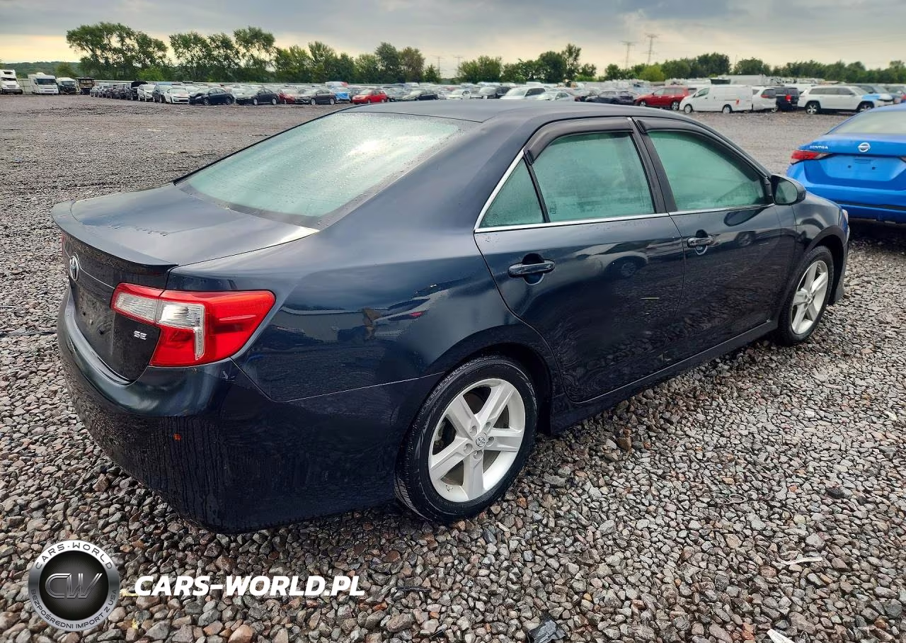 2014 Toyota Camry Se VIN:4T1BF1FK3EU446287 - 3
