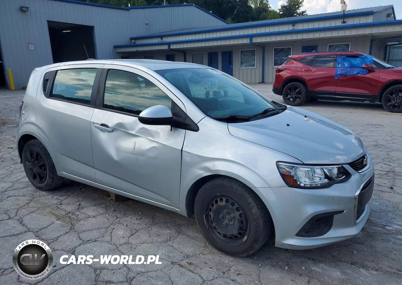 2020 Chevrolet Sonic VIN:1G1JG6SB1L4128092 - 4