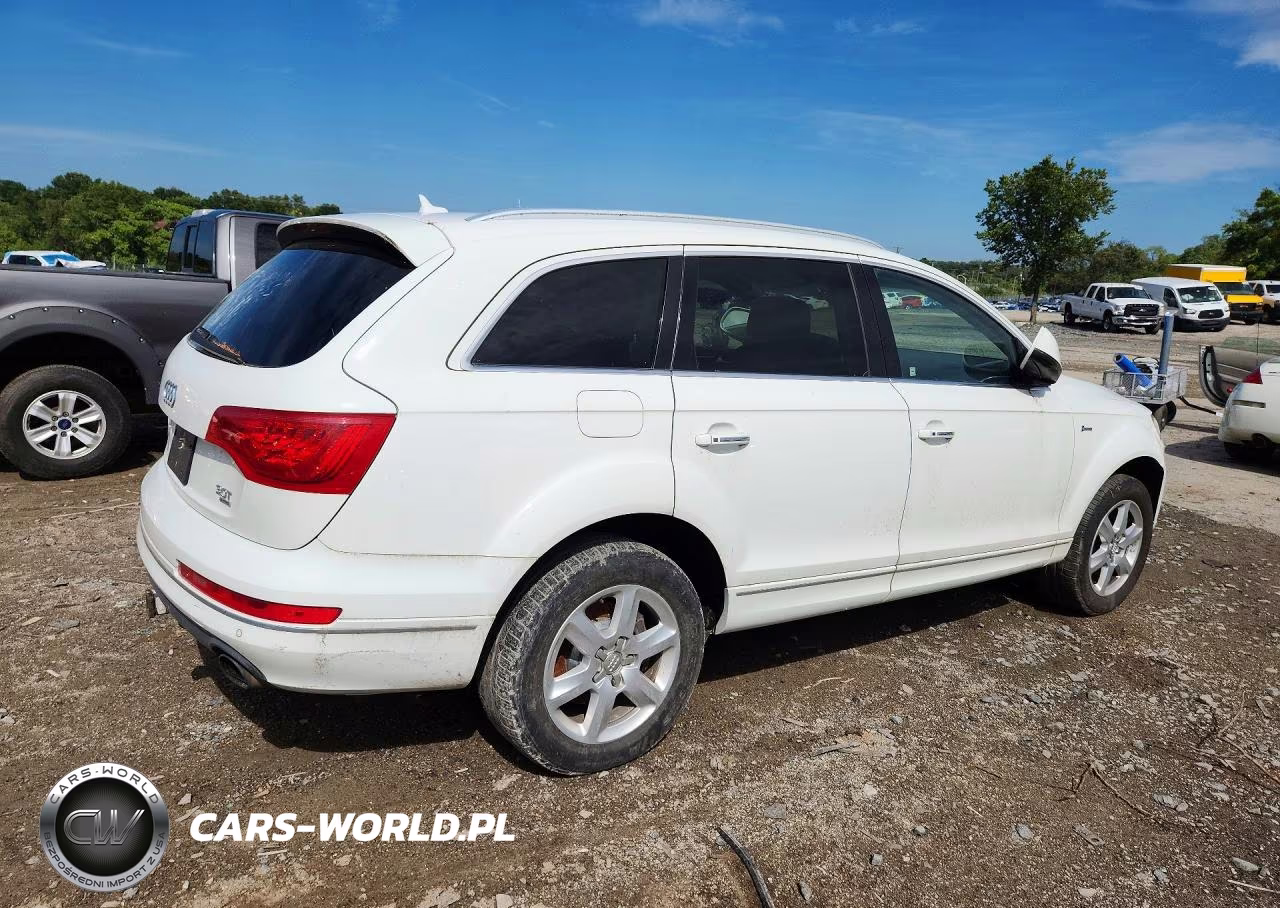 2015 Audi Q7 Premium Plus VIN:WA1LGAFE7FD025376 - 3