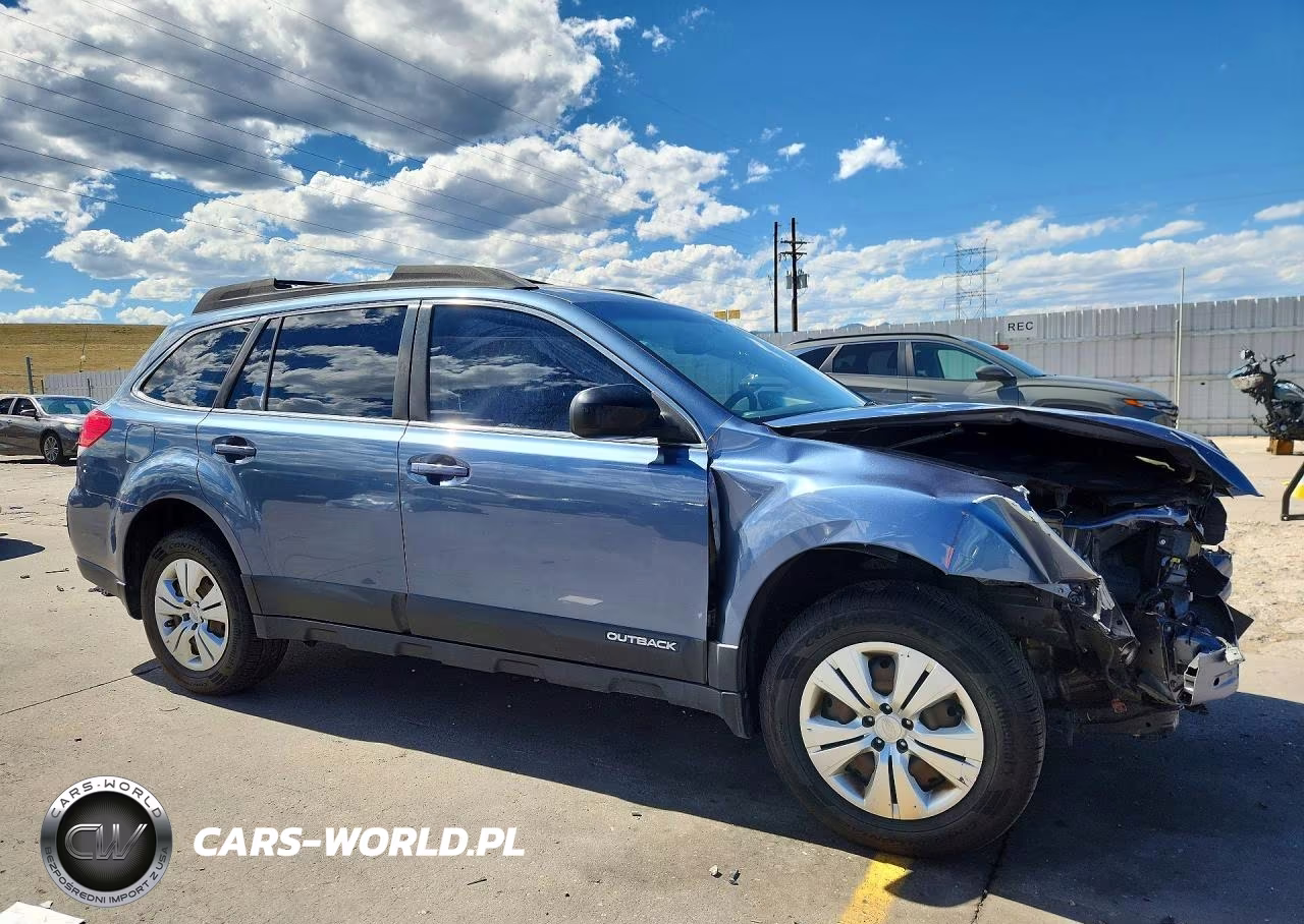 2013 Subaru Outback 2.5I VIN:4S4BRCAC0D3317589 - 4