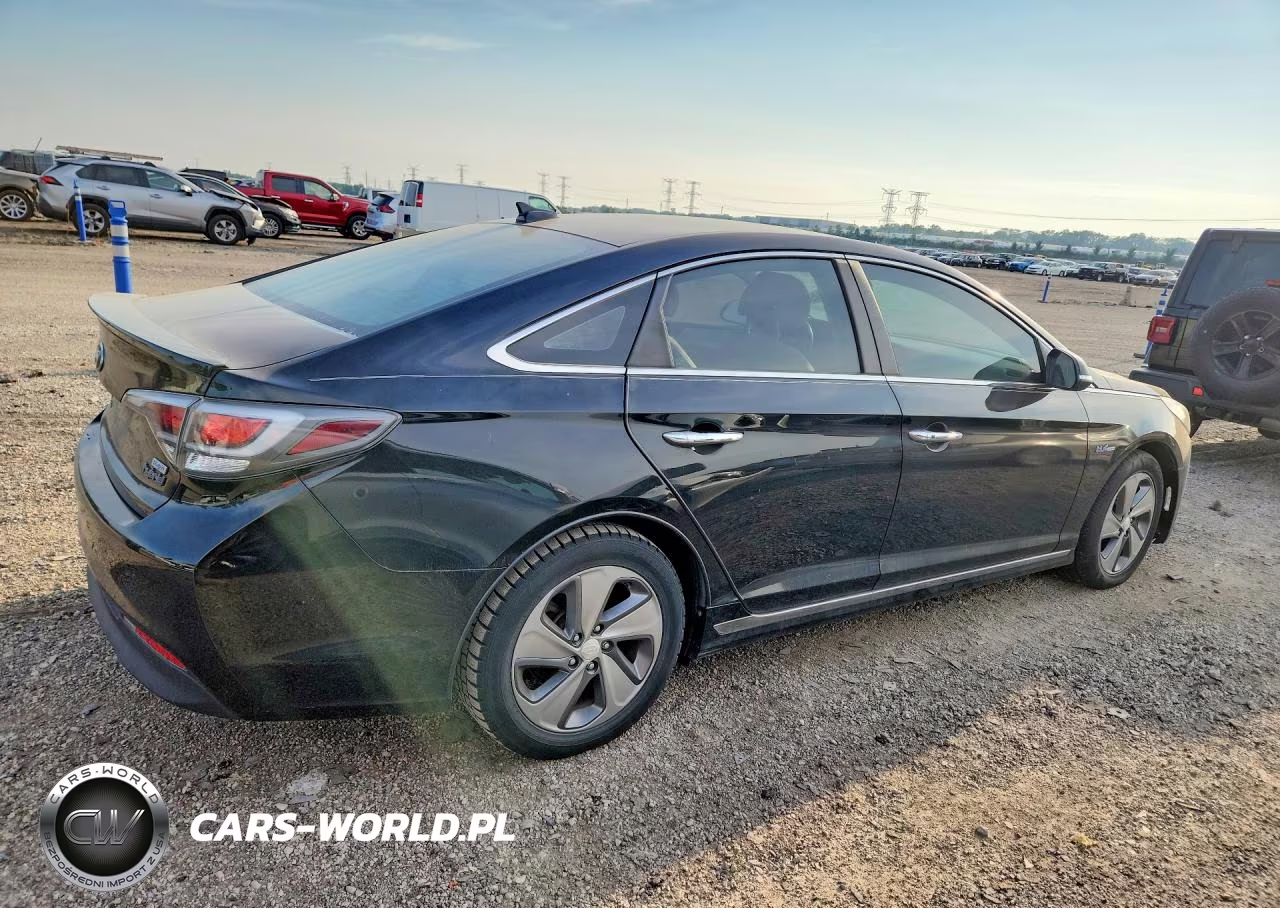 2017 Hyundai Sonata Plug-In Hybrid VIN:KMHE14L2XHA074647 - 3