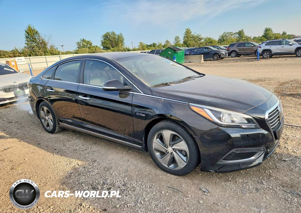 2017 Hyundai Sonata Plug-In Hybrid VIN:KMHE14L2XHA074647 - 4