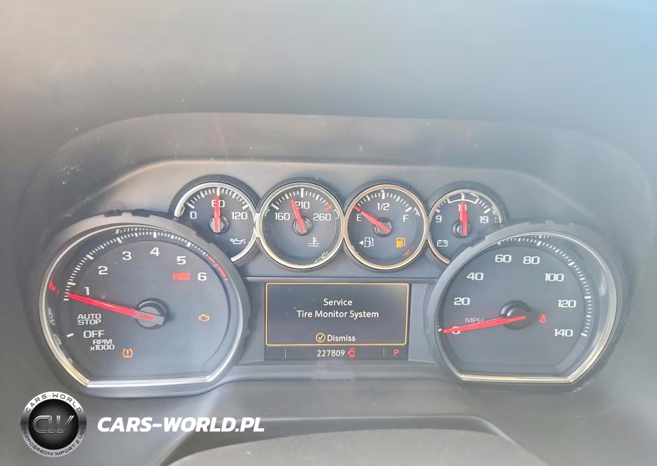 2021 Chevrolet Suburban C1500 Ls VIN:1GNSCBKD8MR372173 - 9