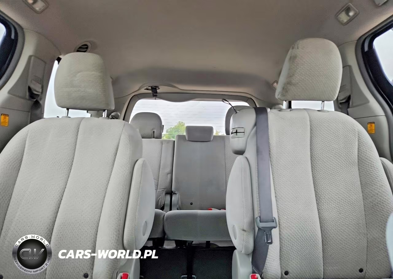 2011 Toyota Sienna Le VIN:5TDKK3DCXBS068444 - 10
