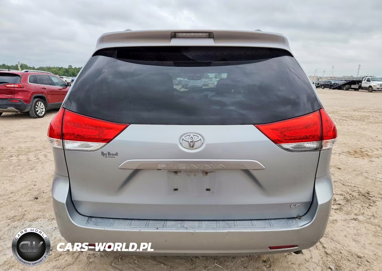 2011 Toyota Sienna Le VIN:5TDKK3DCXBS068444 - 6