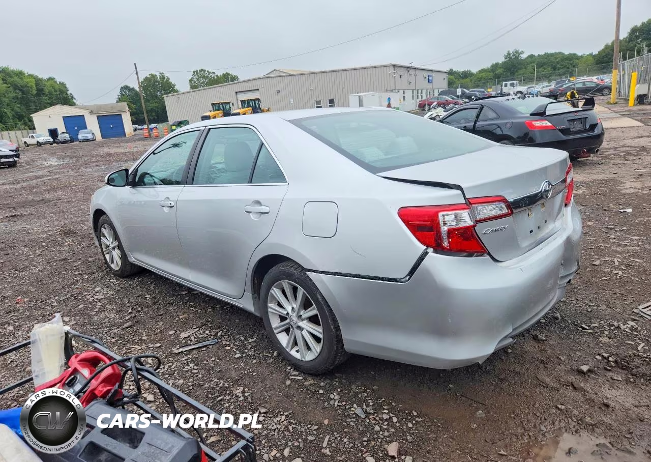 2014 Toyota Camry Xle VIN:4T4BF1FK3ER370611 - 2