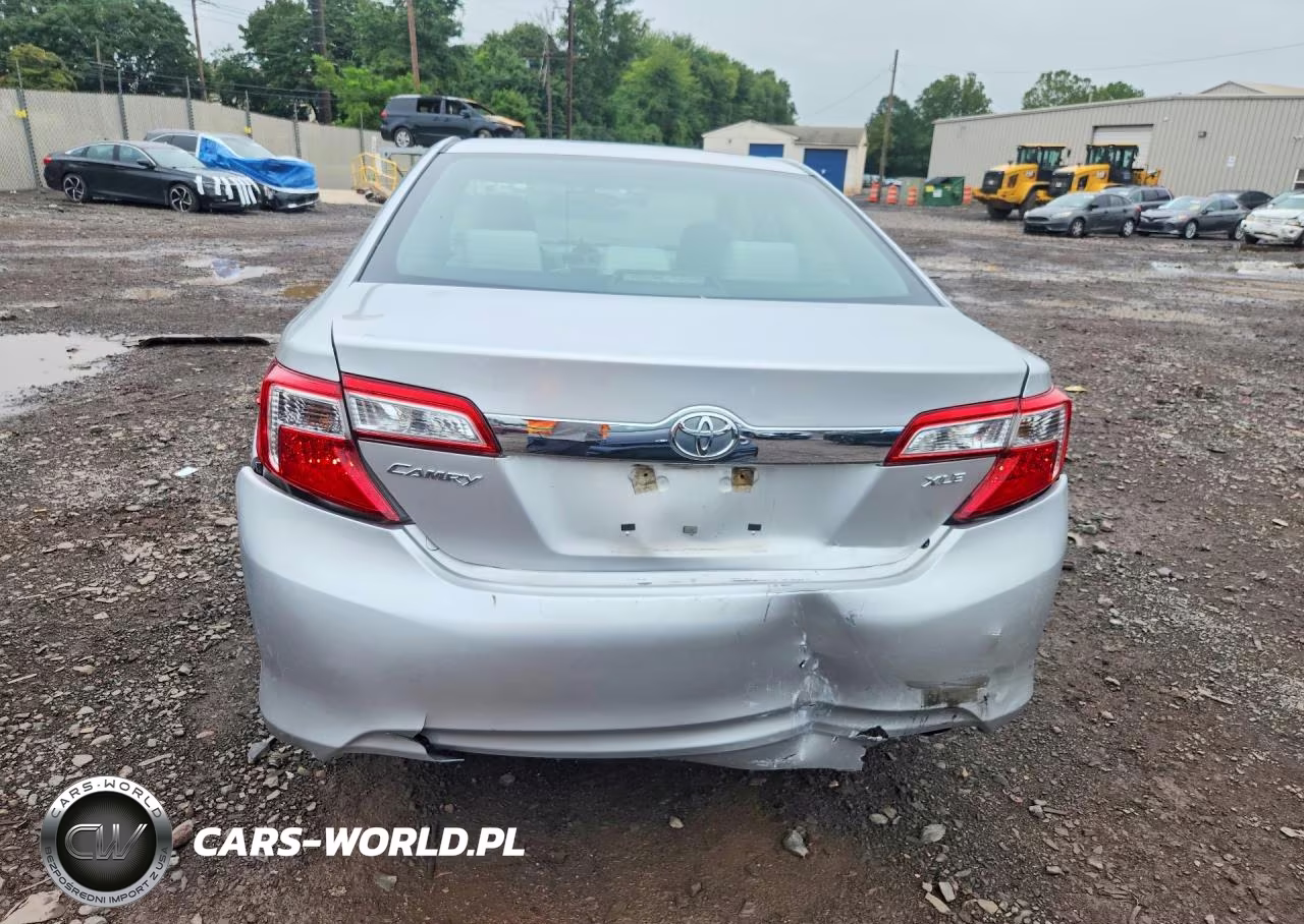 2014 Toyota Camry Xle VIN:4T4BF1FK3ER370611 - 6