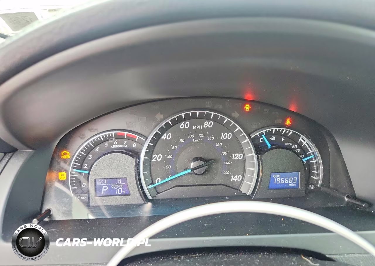 2014 Toyota Camry Xle VIN:4T4BF1FK3ER370611 - 9