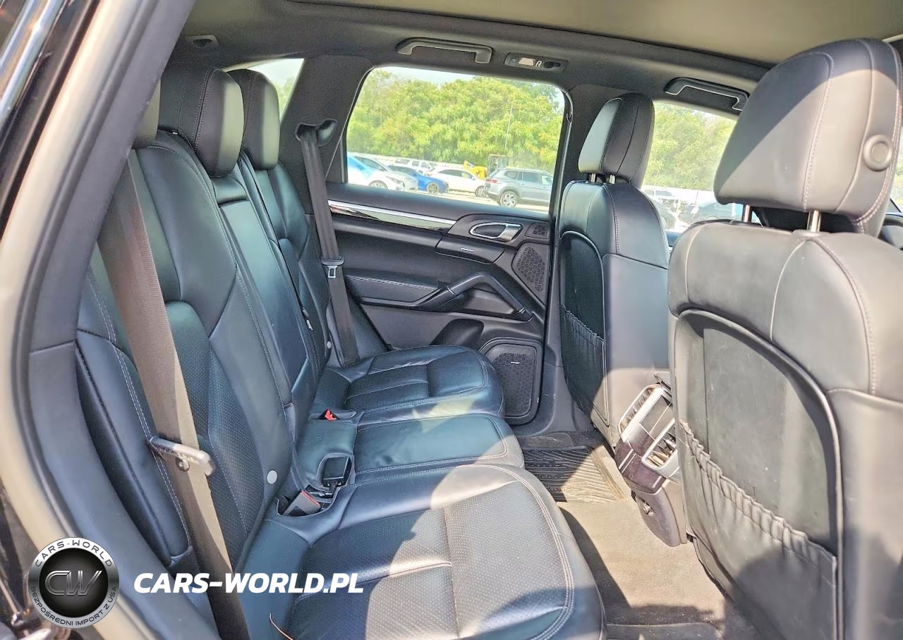 2016 Porsche Cayenne VIN:WP1AA2A28GKA10737 - 11