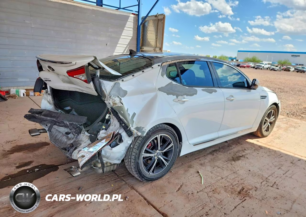 2013 Kia Optima Sx VIN:5XXGR4A61DG213882 - 3