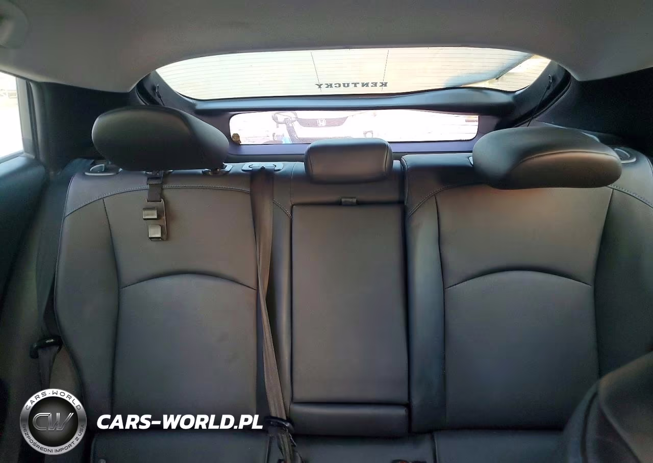 2017 Toyota Prius Three Touring VIN:JTDKARFU2H3539122 - 10