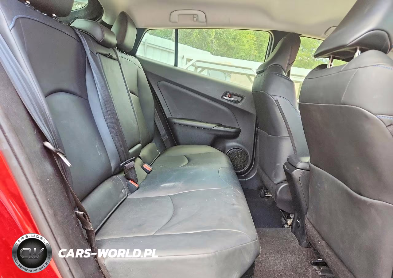 2017 Toyota Prius Three Touring VIN:JTDKARFU2H3539122 - 11