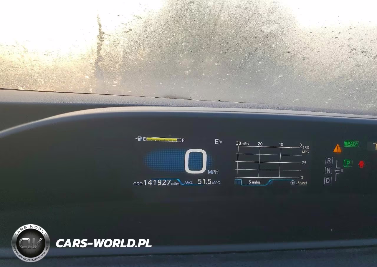 2017 Toyota Prius Three Touring VIN:JTDKARFU2H3539122 - 9